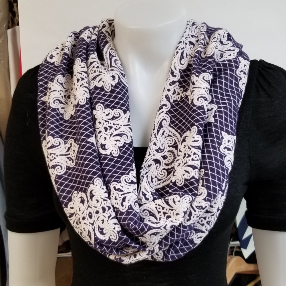 Vintage Look Scarf